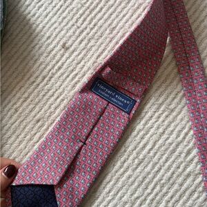 Vineyard Vines Merrill Lynch Pink and Blue Men's Tie